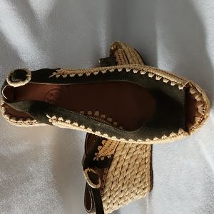 TORY BURCH ESPADRILLES - SIZE 5